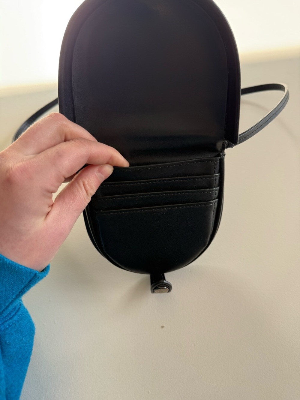 Minimal Crossbody Saddle Bag - Black - Picture 2 of 7